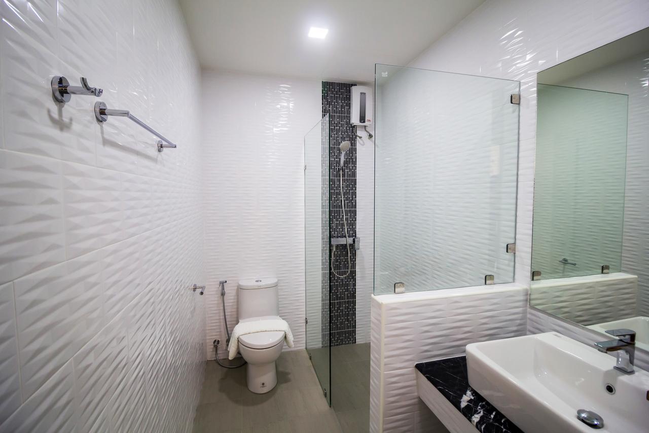 Triple Z Hotel Hua Hin Bagian luar foto