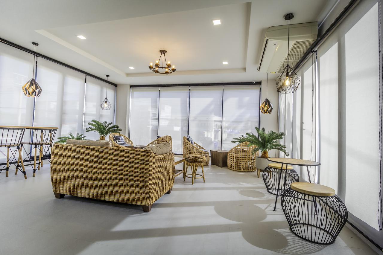 Triple Z Hotel Hua Hin Bagian luar foto