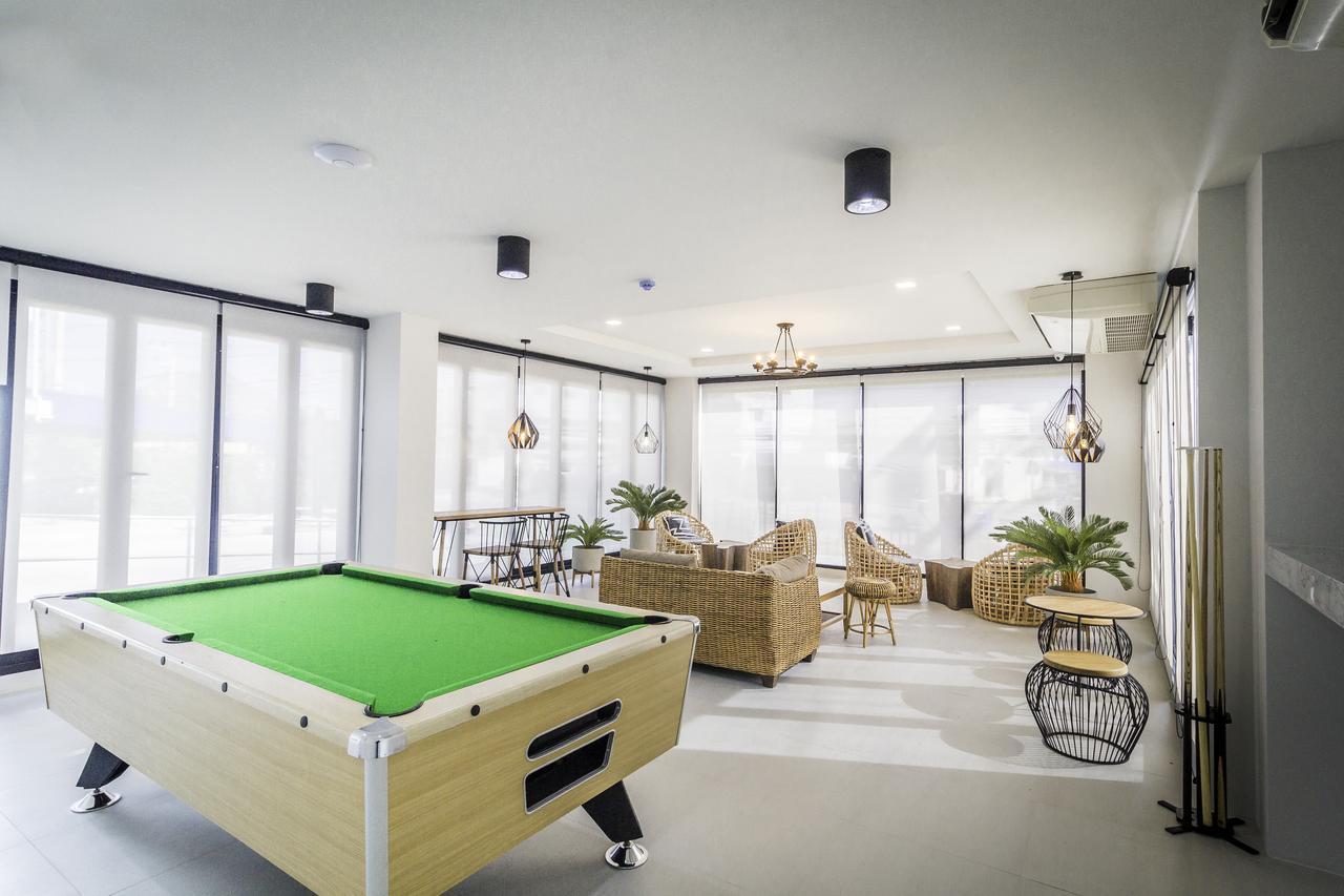 Triple Z Hotel Hua Hin Bagian luar foto