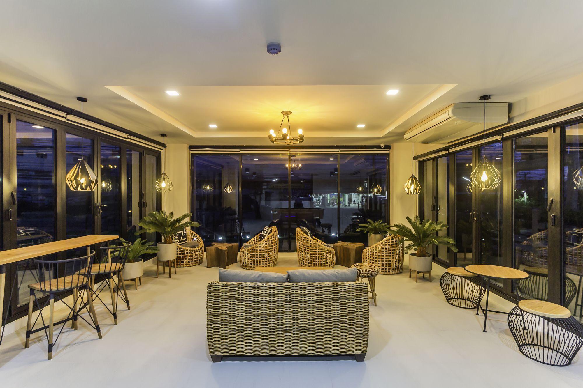 Triple Z Hotel Hua Hin Bagian luar foto